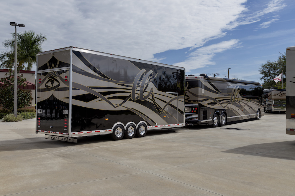 2007 Prevost Featherlite H3-45 For Sale