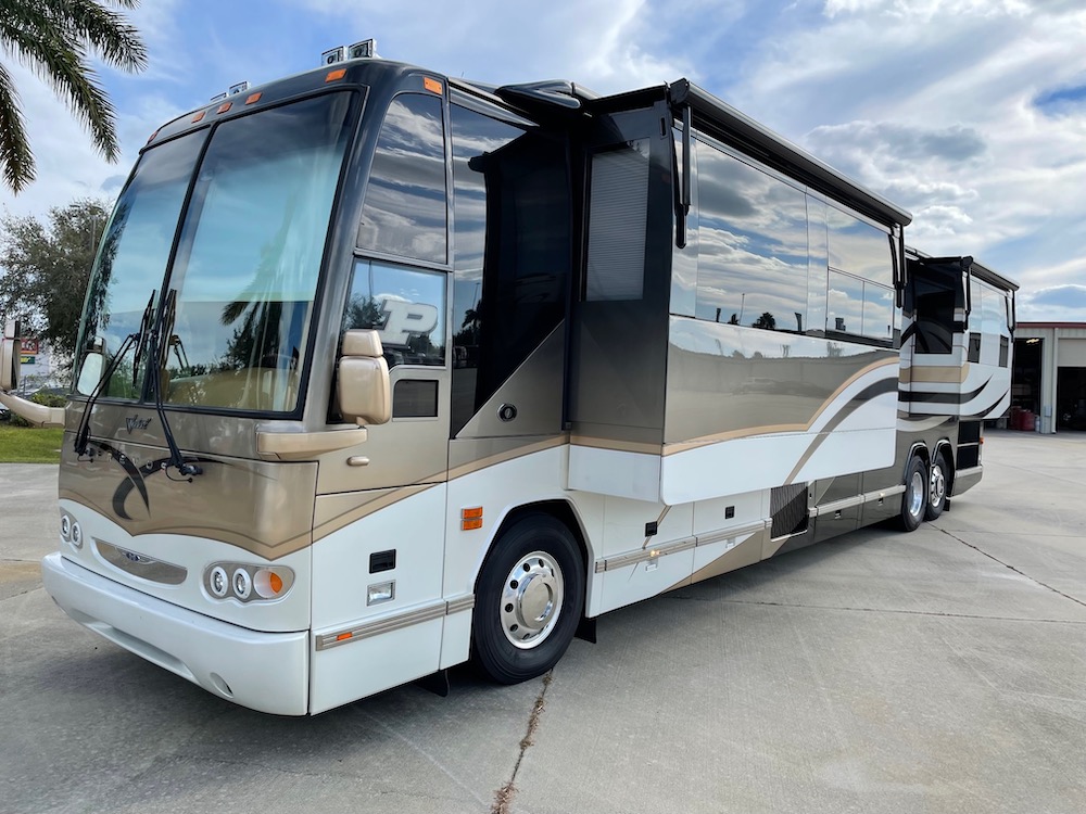 2007 Prevost Featherlite H3-45 For Sale