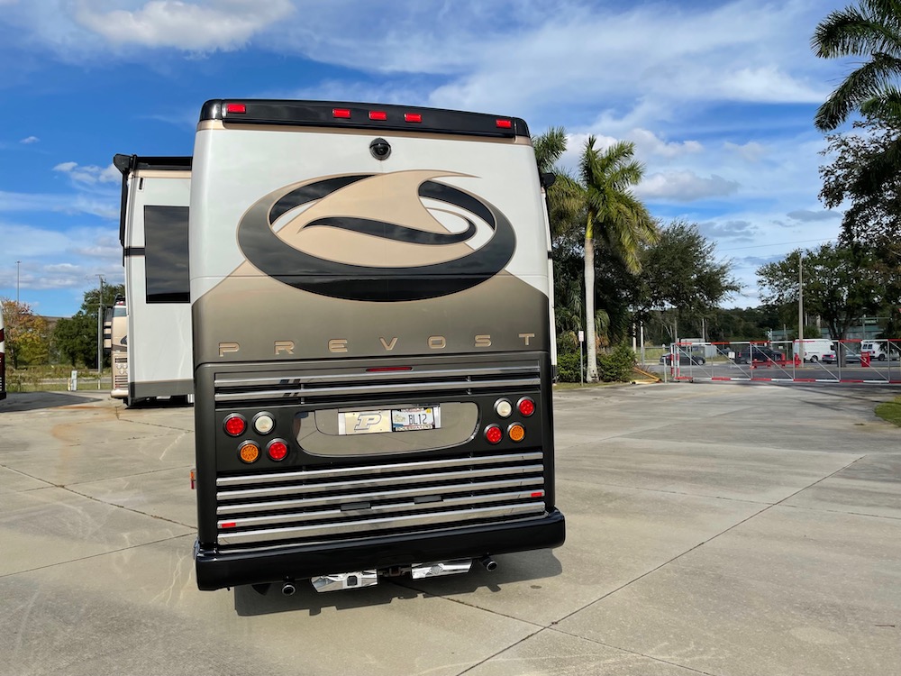 2007 Prevost Featherlite H3-45 For Sale