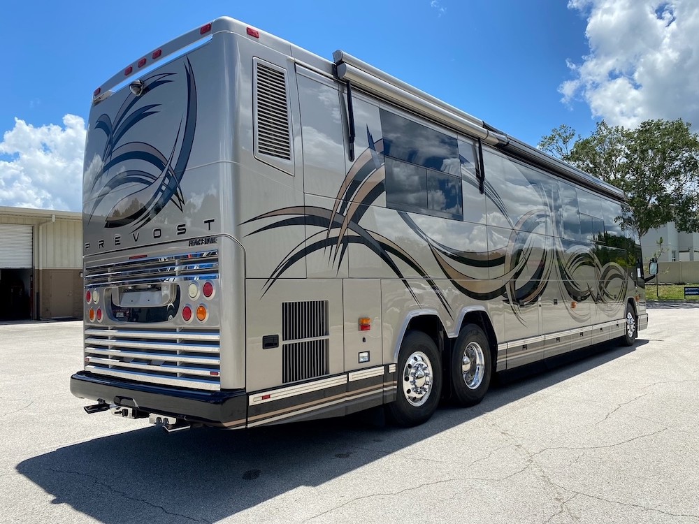 2007 Prevost Featherlite H3-45 For Sale