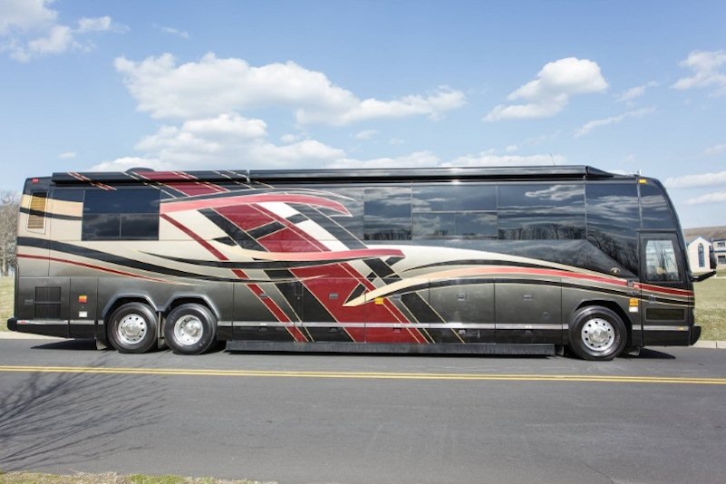 2007 Prevost Featherlite H3-45 For Sale