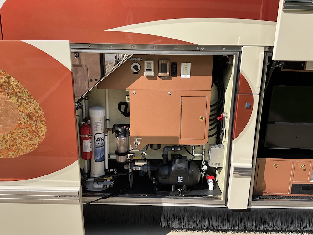 2007 Prevost  Featherlite H3-45 For Sale