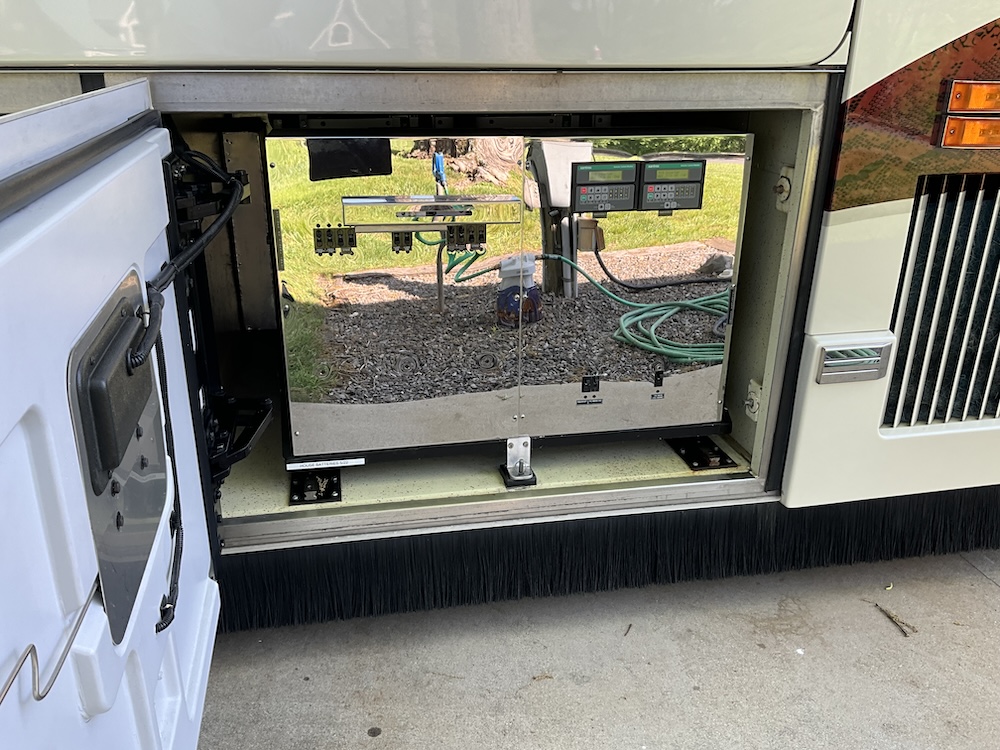 2007 Prevost  Featherlite H3-45 For Sale
