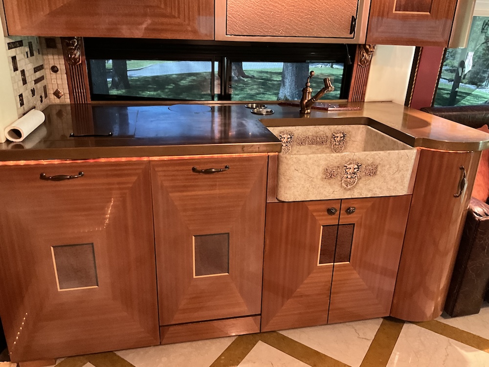 2007 Prevost  Featherlite H3-45 For Sale