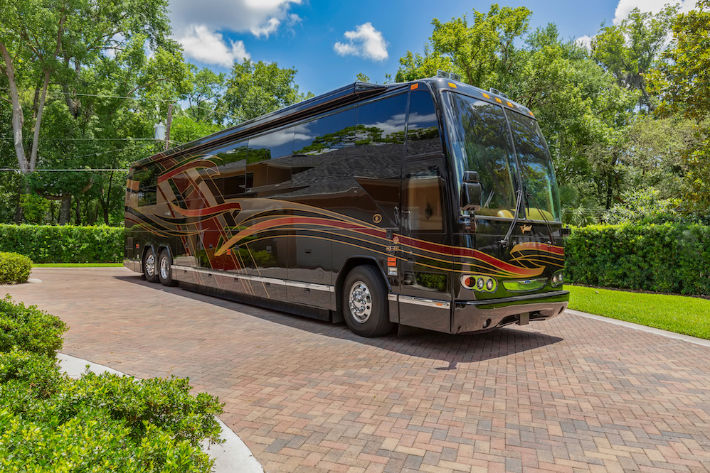 2007 Prevost Featherlite H3-45 For Sale