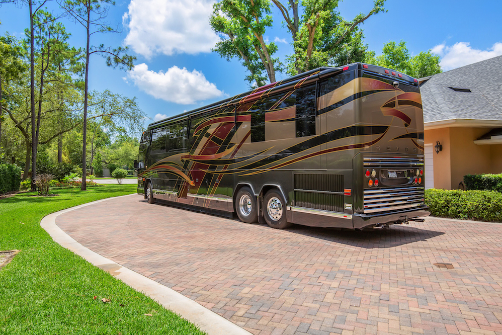 2007 Prevost Featherlite H3-45 For Sale