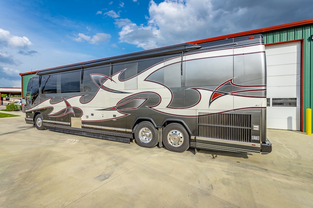 2007 Prevost Featherlite H3-45 For Sale