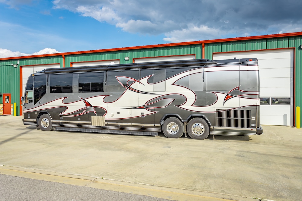 2007 Prevost Featherlite H3-45 For Sale