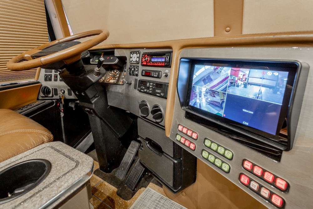 2007 Prevost Featherlite H3-45 For Sale