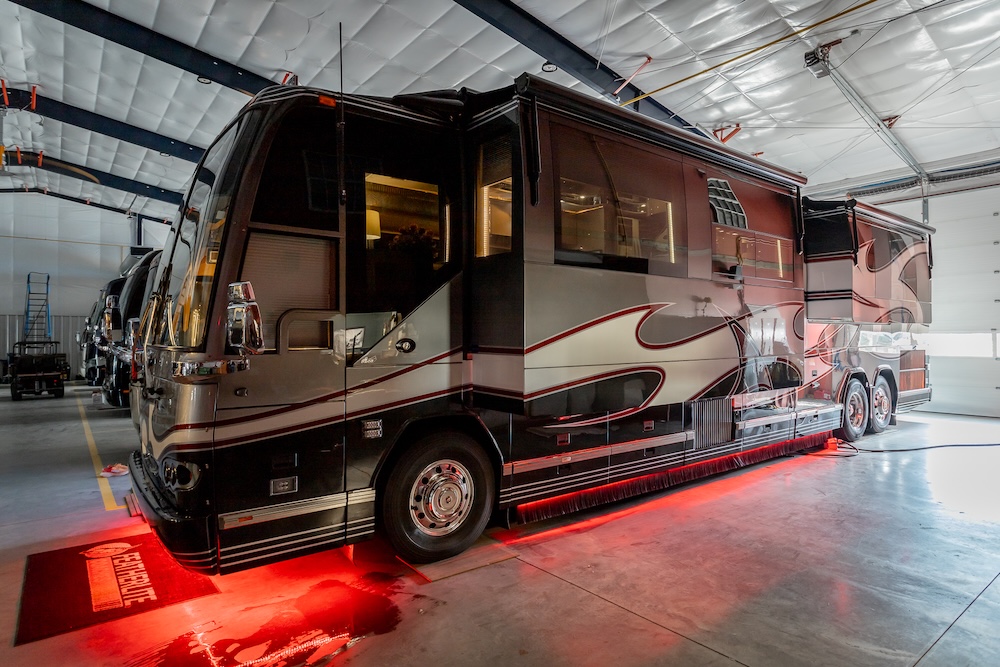 2007 Prevost Featherlite H3-45 For Sale