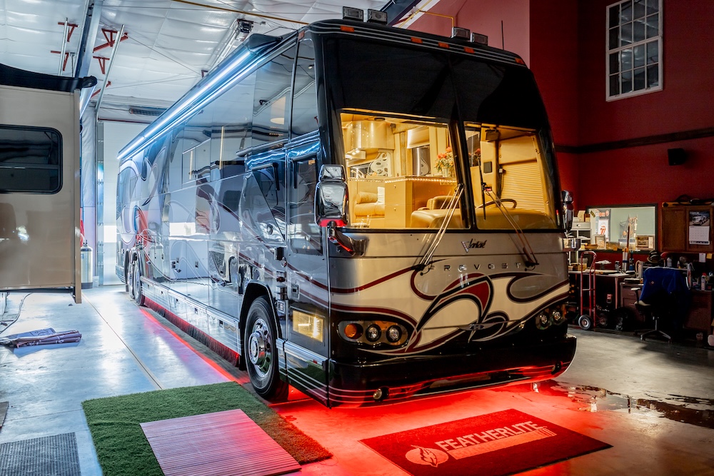 2007 Prevost Featherlite H3-45 For Sale