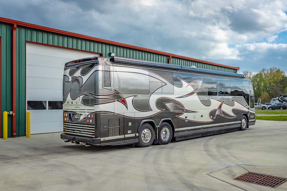 2007 Prevost Featherlite H3-45 For Sale