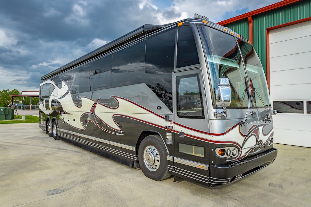 2007 Prevost Featherlite H3-45 For Sale