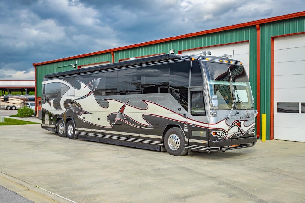 2007 Prevost Featherlite H3-45 For Sale