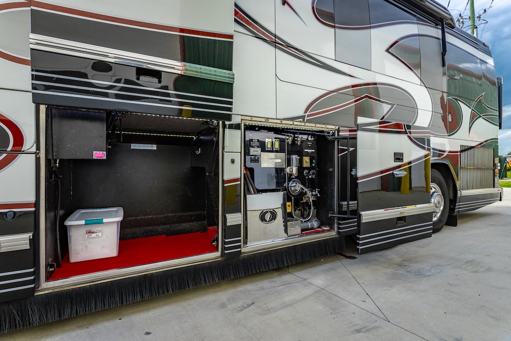 2007 Prevost Featherlite H3-45 For Sale
