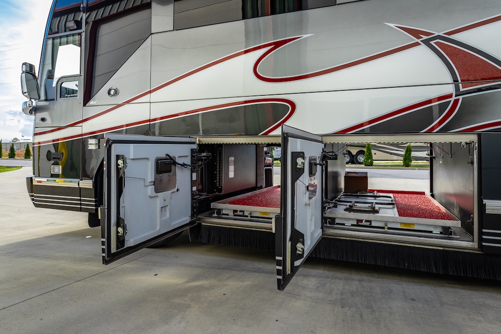 2007 Prevost Featherlite H3-45 For Sale