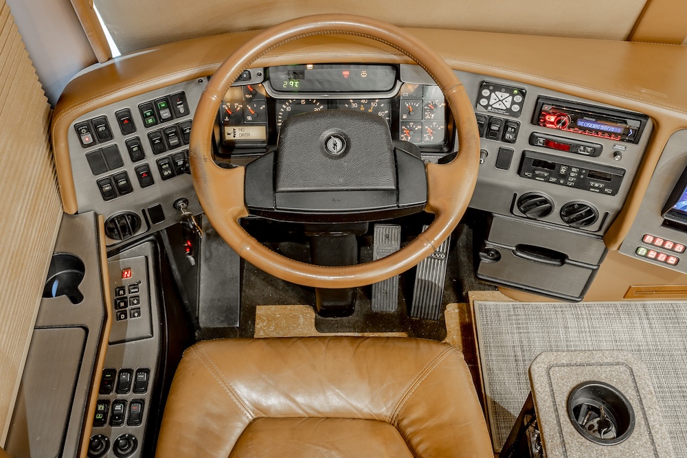 2007 Prevost Featherlite H3-45 For Sale
