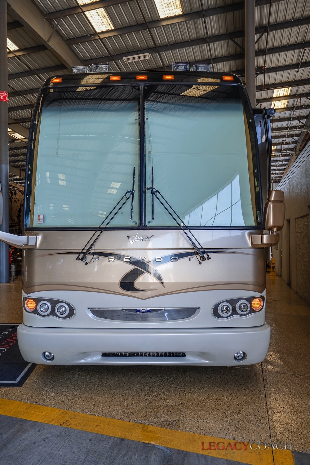 2007 Prevost Featherlite H3-45 For Sale