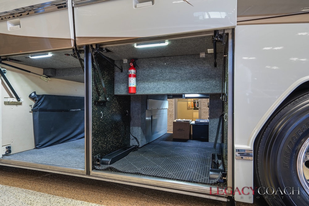 2007 Prevost Featherlite H3-45 For Sale