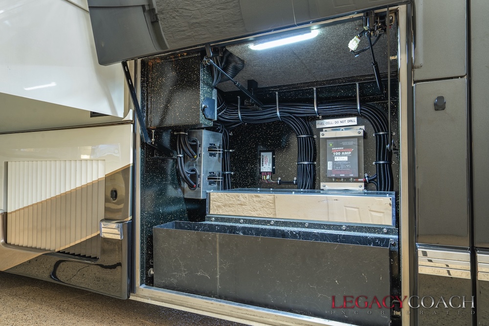 2007 Prevost Featherlite H3-45 For Sale