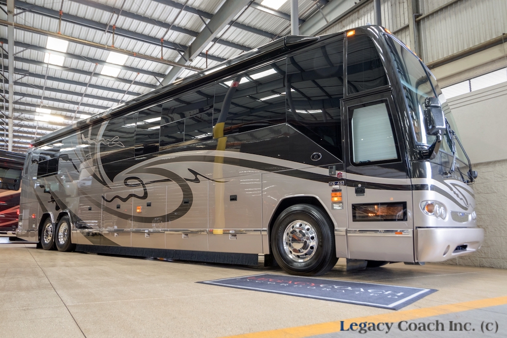 2007 Prevost Featherlite H3-45 For Sale