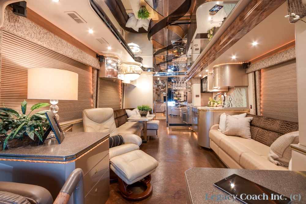 2007 Prevost Featherlite H3-45 For Sale