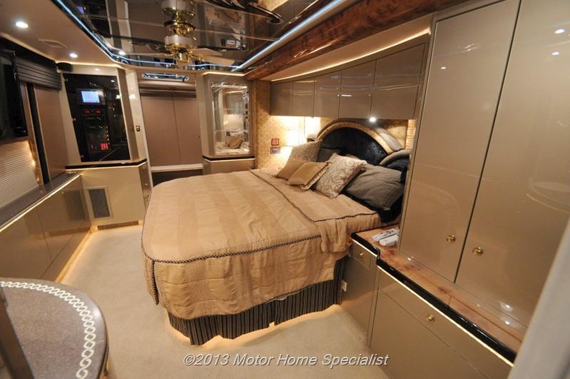 2007 Prevost Featherlite H3-45 For Sale