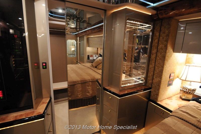 2007 Prevost Featherlite H3-45 For Sale