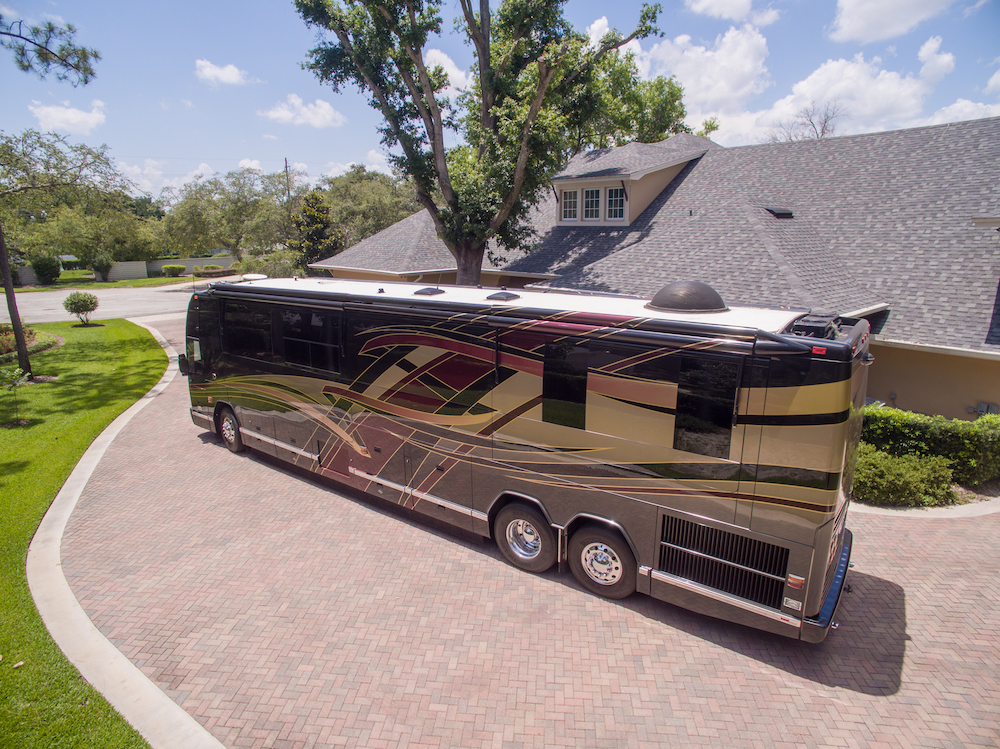 2007 Prevost Featherlite H3-45 For Sale