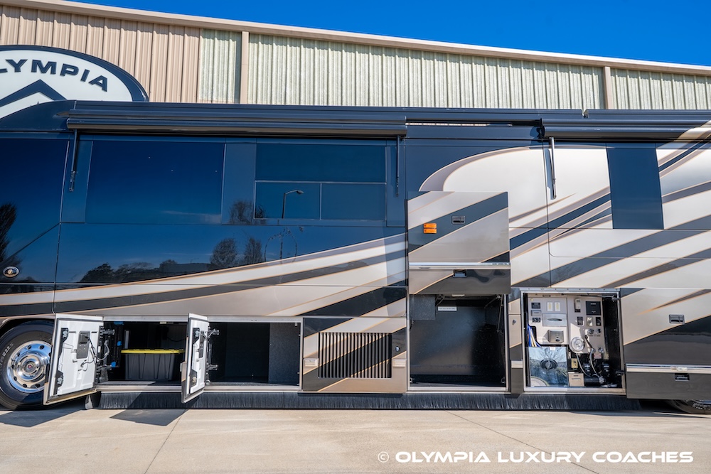 2007 Prevost Featherlite  H3-45 For Sale