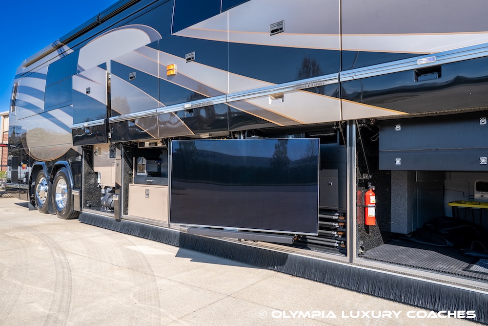 2007 Prevost Featherlite  H3-45 For Sale
