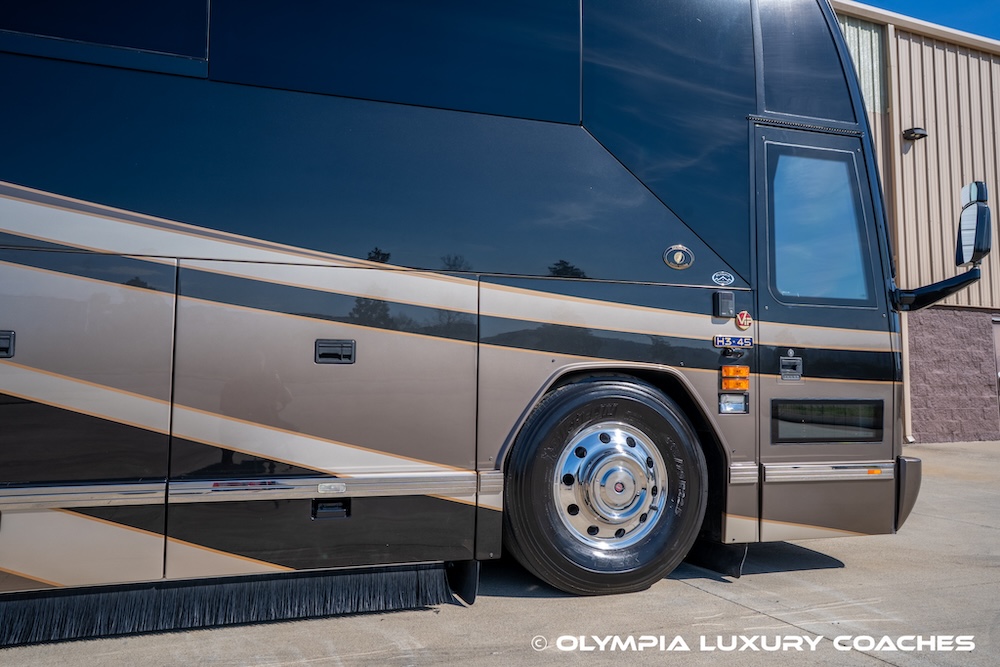 2007 Prevost Featherlite  H3-45 For Sale
