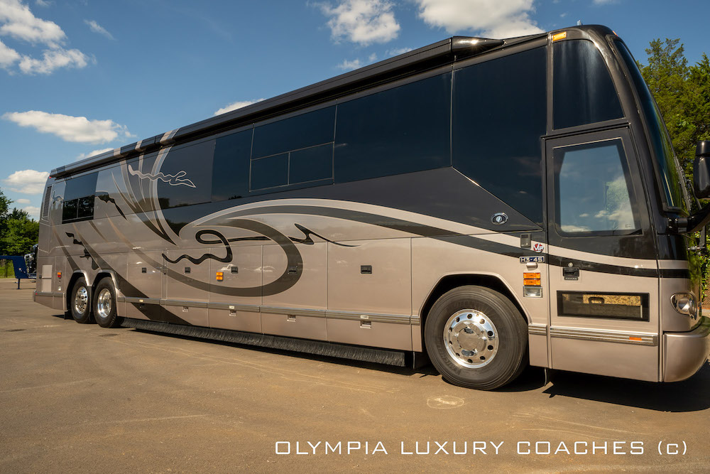 2007 Prevost Featherlite H3-45 For Sale