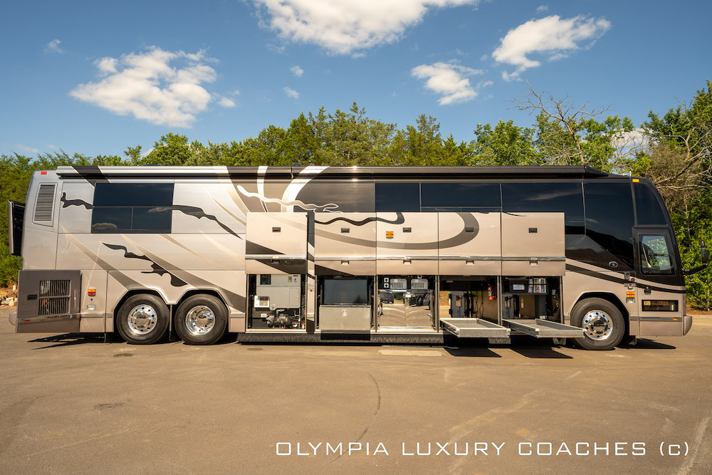 2007 Prevost Featherlite H3-45 For Sale