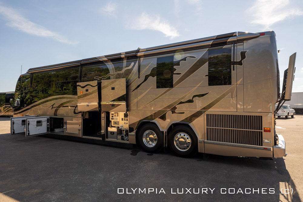 2007 Prevost Featherlite H3-45 For Sale