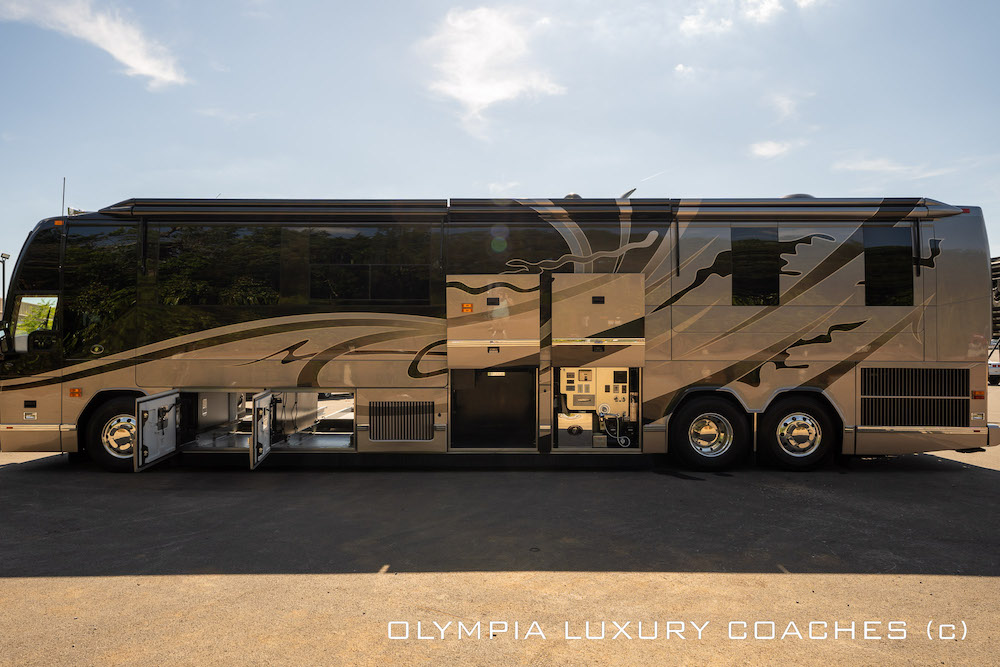 2007 Prevost Featherlite H3-45 For Sale