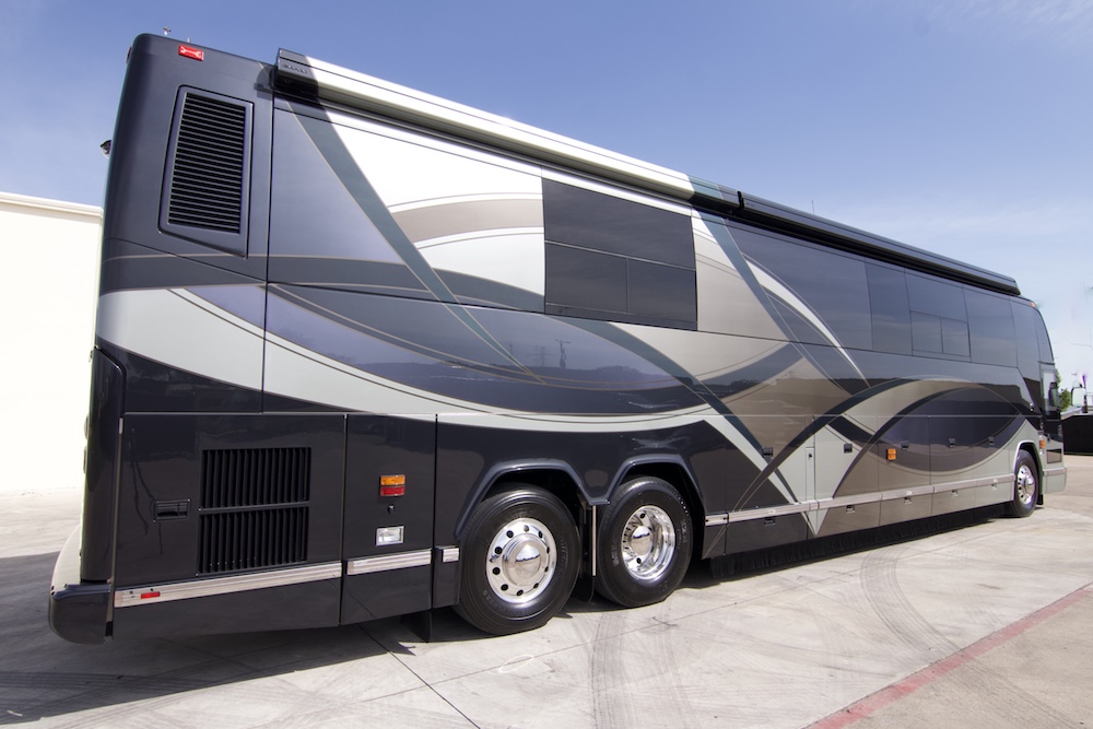 2007 Prevost Featherlite H3-45 For Sale