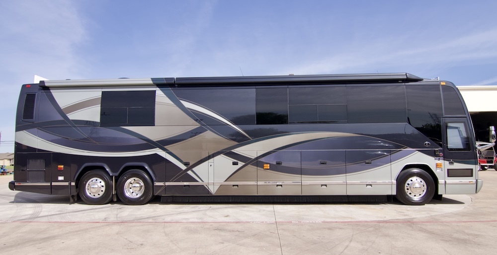 2007 Prevost Featherlite H3-45 For Sale