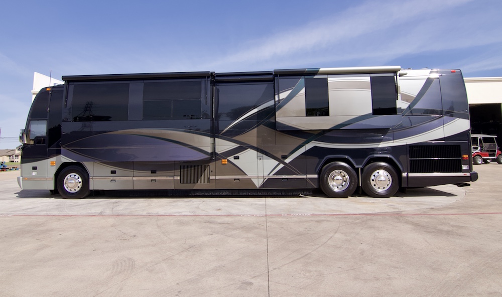 2007 Prevost Featherlite H3-45 For Sale