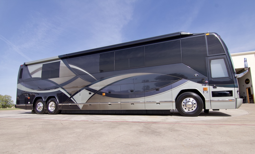 2007 Prevost Featherlite H3-45 For Sale