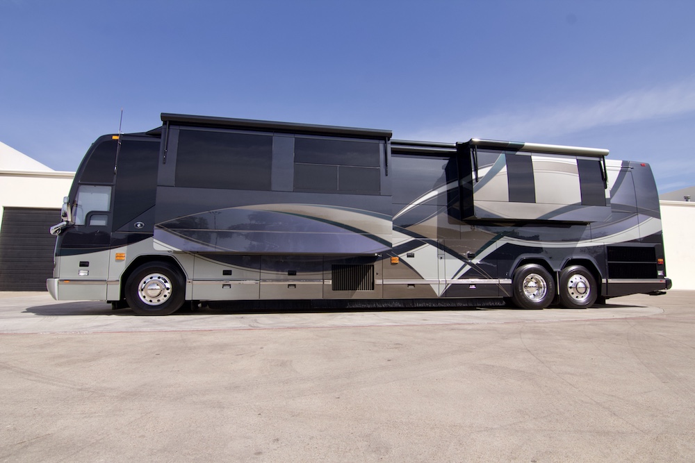 2007 Prevost Featherlite H3-45 For Sale