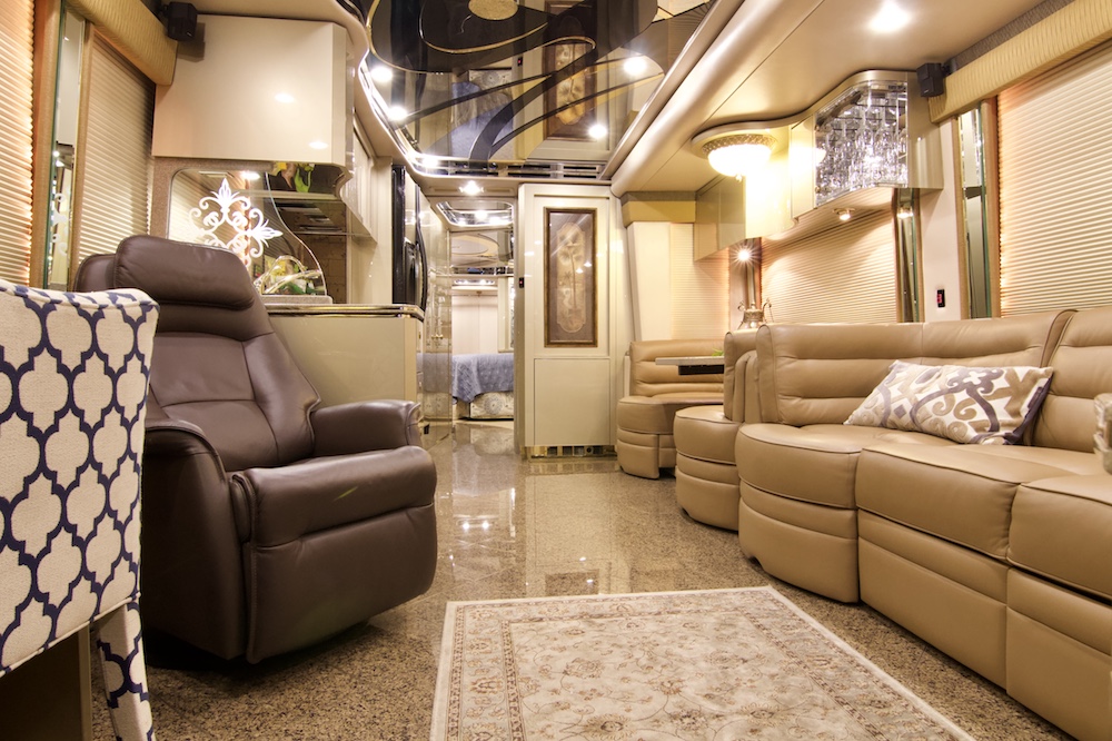 2007 Prevost Featherlite H3-45 For Sale