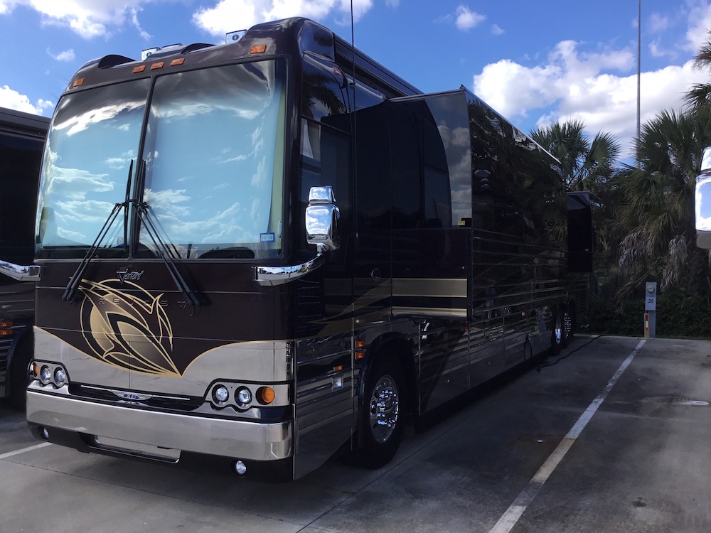 2007 Prevost Featherlite XLII For Sale