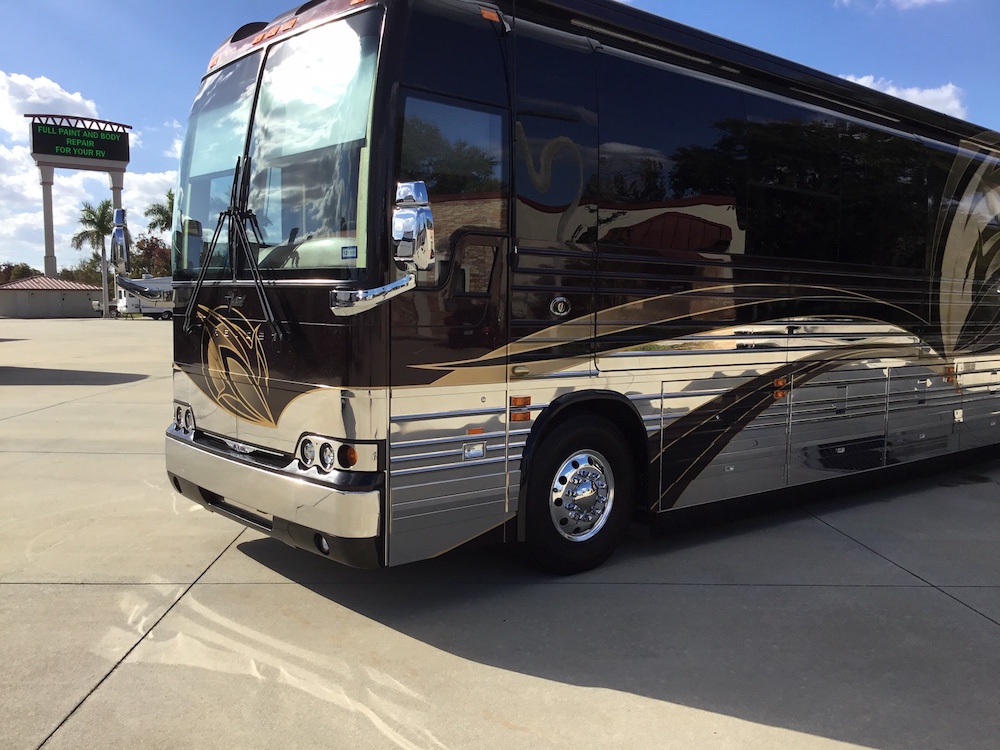 2007 Prevost Featherlite XLII For Sale