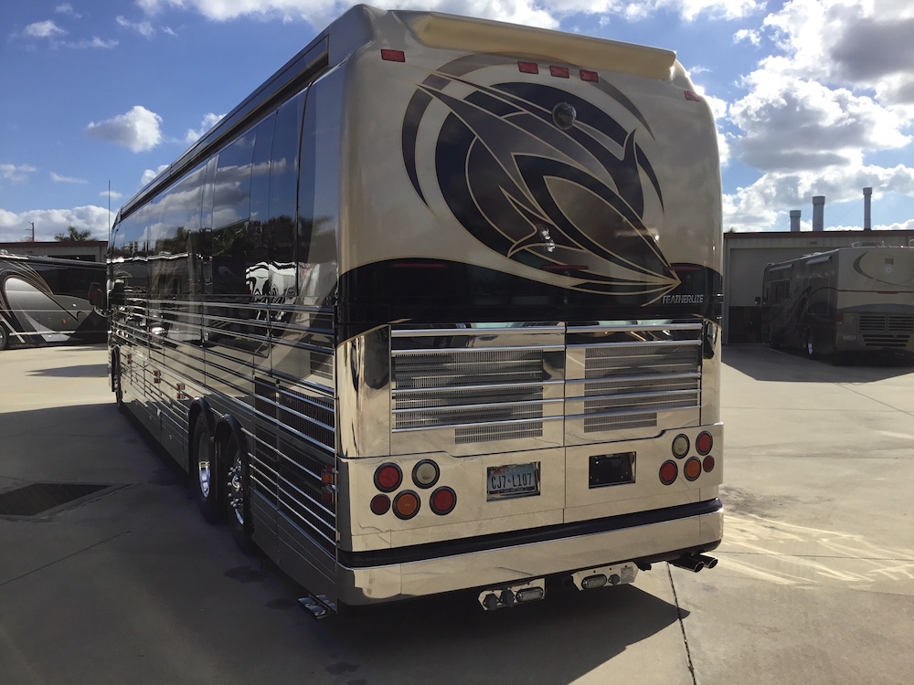 2007 Prevost Featherlite XLII For Sale