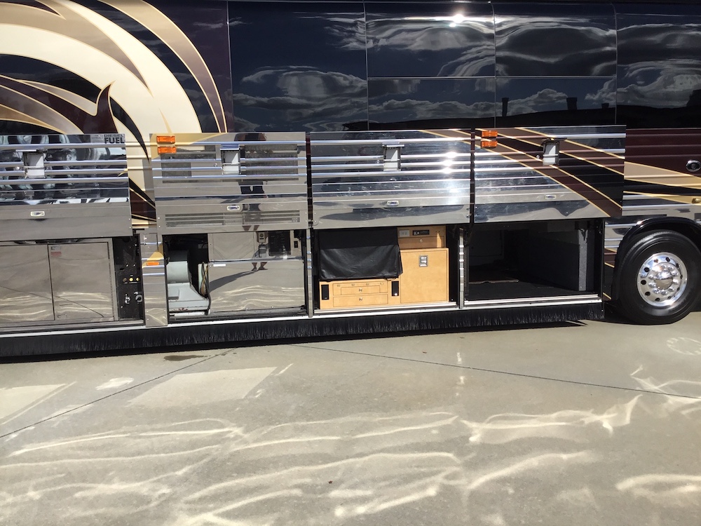 2007 Prevost Featherlite XLII For Sale