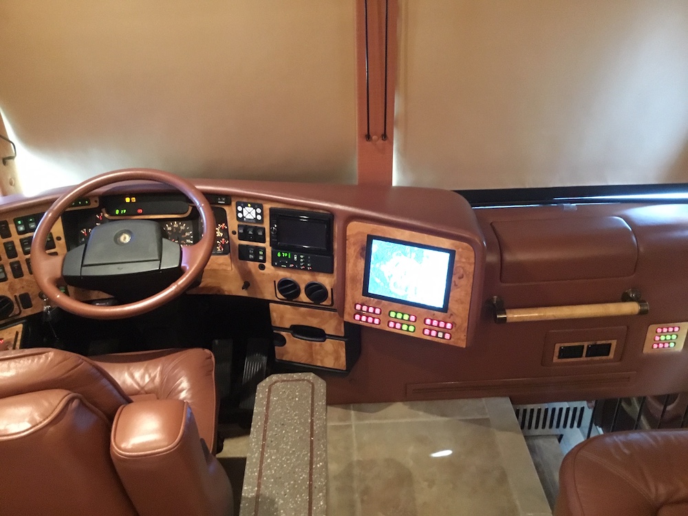 2007 Prevost Featherlite XLII For Sale