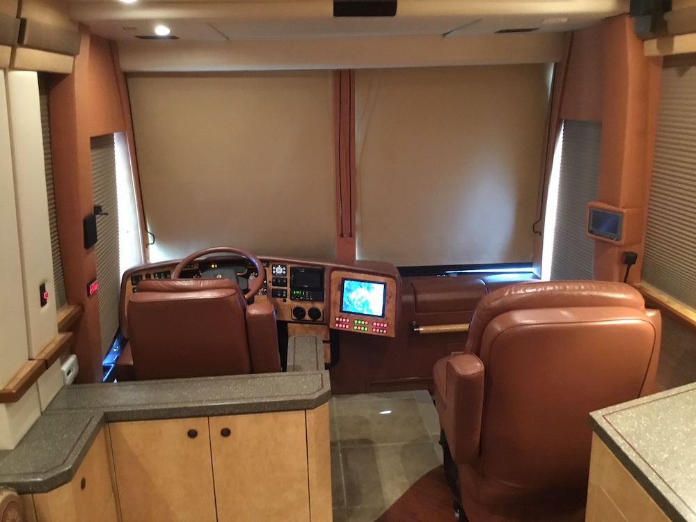 2007 Prevost Featherlite XLII For Sale