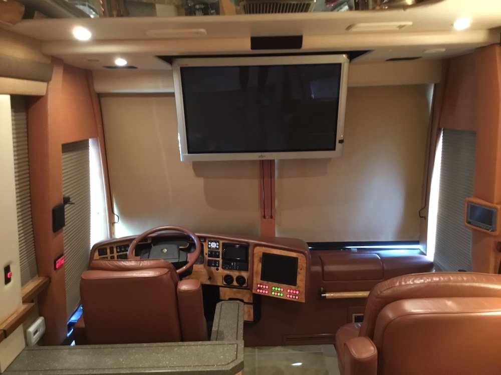 2007 Prevost Featherlite XLII For Sale