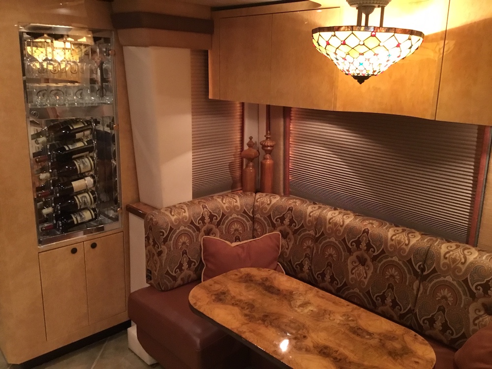 2007 Prevost Featherlite XLII For Sale